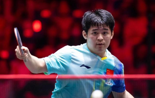 开云娱乐-WTT新加坡大满贯赛林诗栋晋级男单八强 向鹏止步